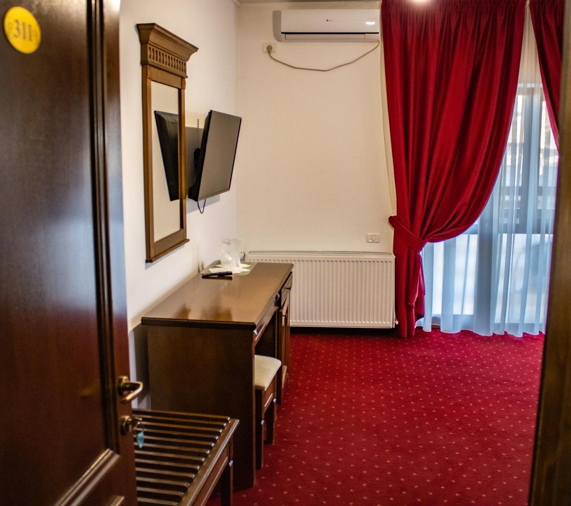 Hotel Rebis Brăila Buitenkant foto