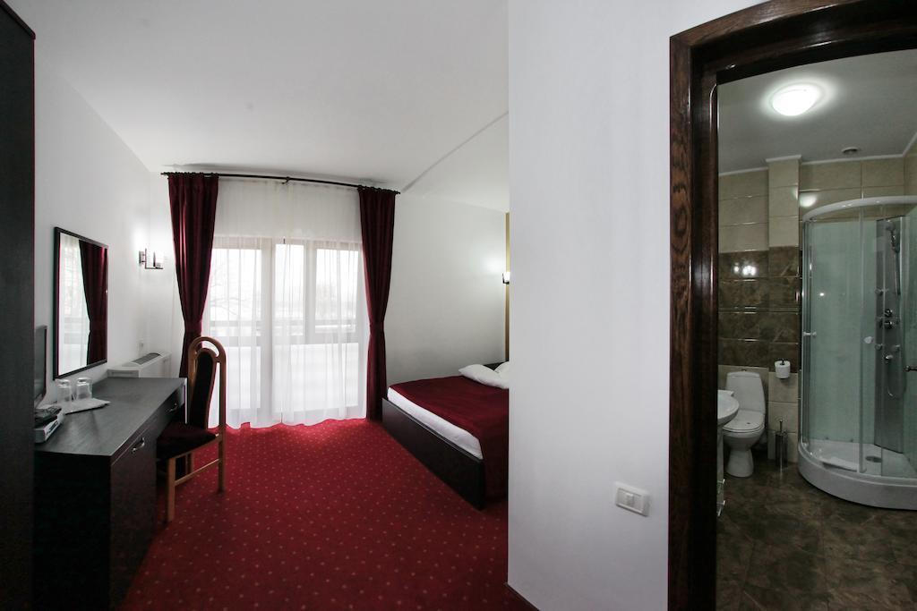 Hotel Rebis Brăila Kamer foto