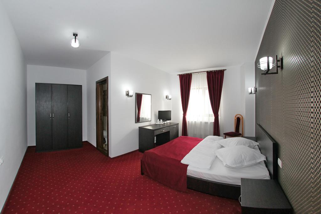 Hotel Rebis Brăila Kamer foto